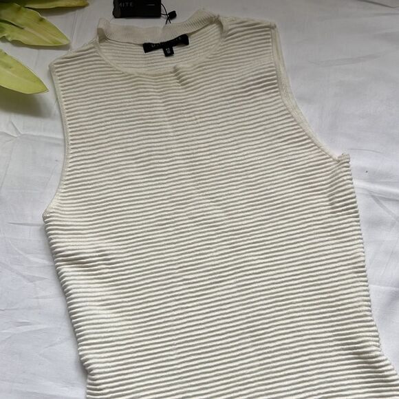 ⭐️NWT Dynamite Ottoman Stitch Sleeveless Choker Dress⭐️ - Picture 2 of 7